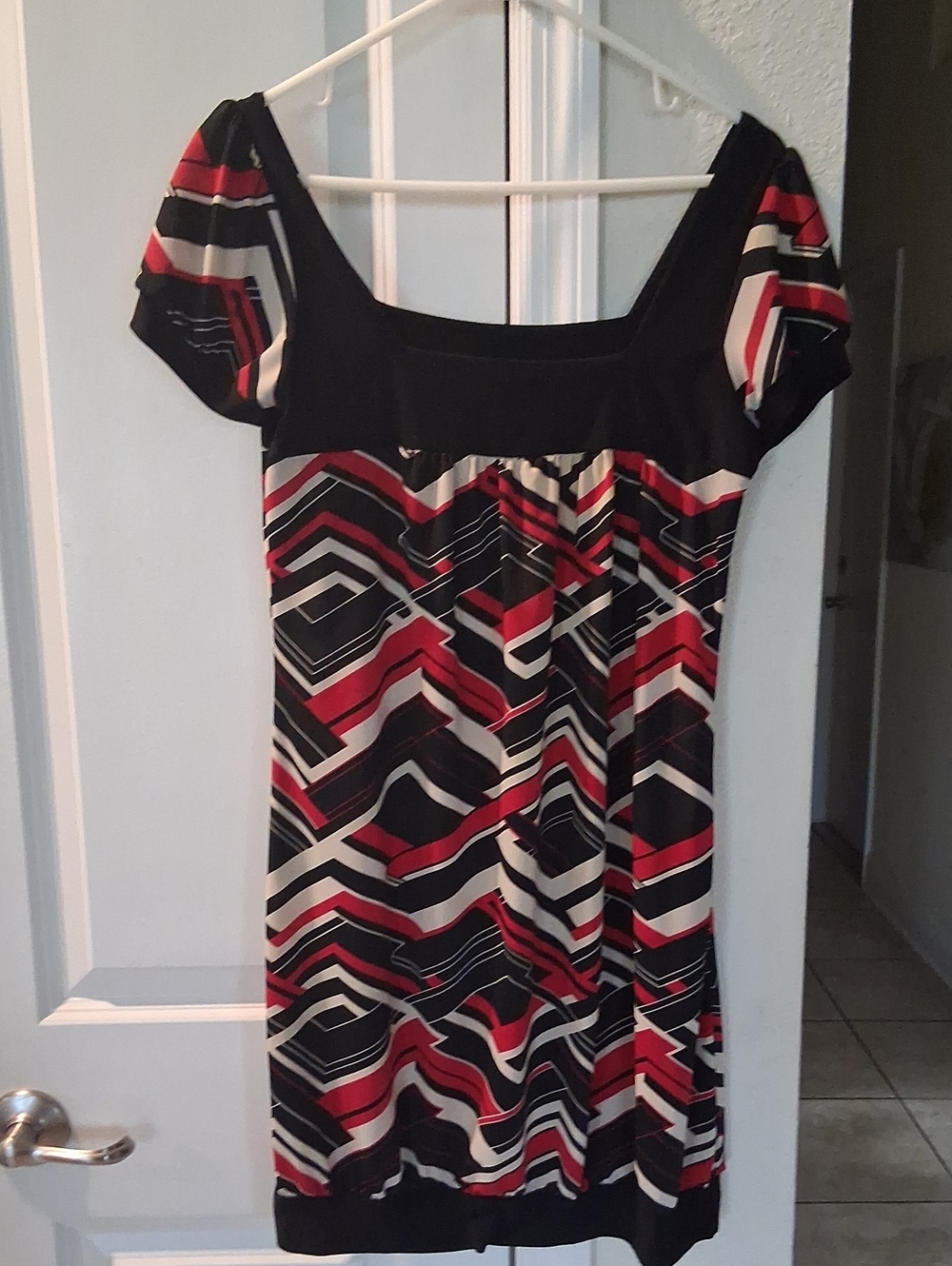 MKM Designs Black, Red & White Geometric Short Sleeve Mini Dress